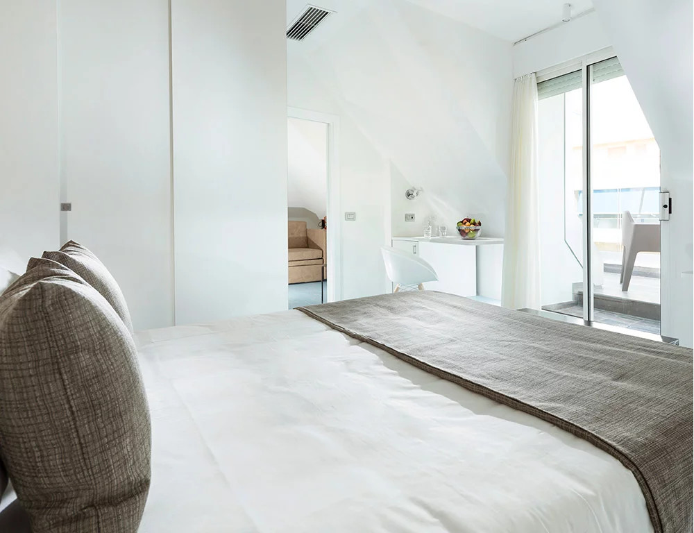 media.First-class-con-vista-mare-laterale2