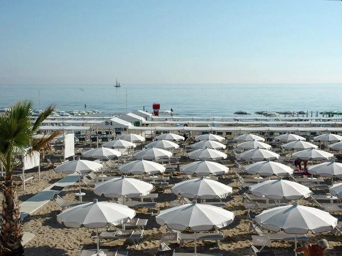 media.Hotel_Rex_Riccione-Gallery-Spiaggia4