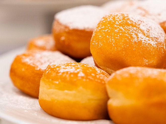 media.Rex_colazione-bomboloni_1